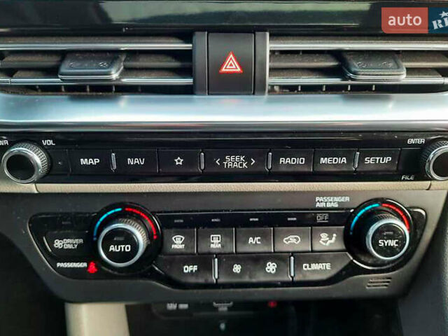 Синий Киа Niro, объемом двигателя 1.58 л и пробегом 85 тыс. км за 16400 $, фото 36 на Automoto.ua
