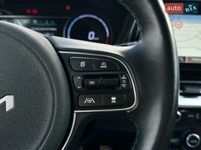 Синій Кіа Niro, об'ємом двигуна 0 л та пробігом 75 тис. км за 23200 $, фото 37 на Automoto.ua
