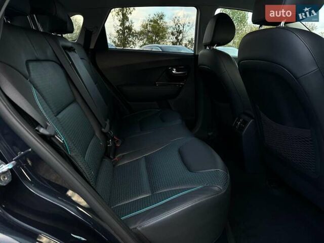 Синий Киа Niro, объемом двигателя 0 л и пробегом 75 тыс. км за 23200 $, фото 70 на Automoto.ua