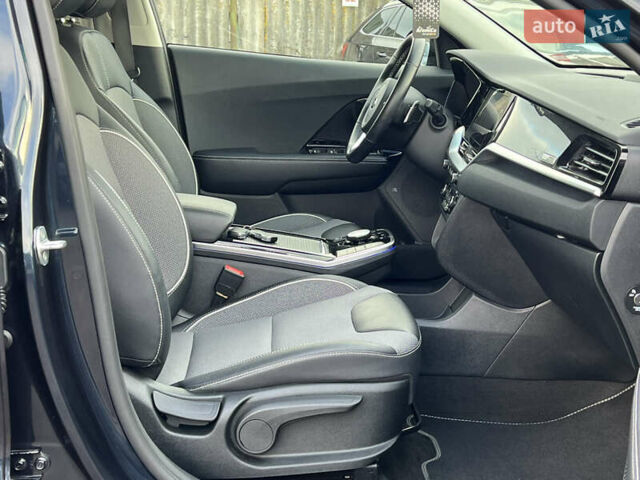 Синий Киа Niro, объемом двигателя 0 л и пробегом 77 тыс. км за 21606 $, фото 47 на Automoto.ua