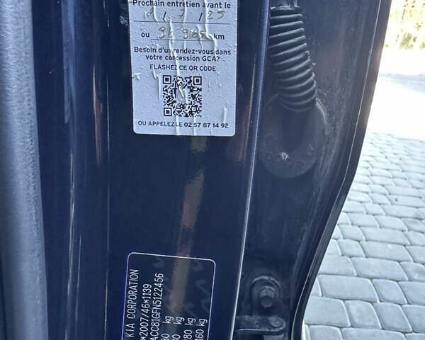 Синий Киа Niro, объемом двигателя 0 л и пробегом 95 тыс. км за 21100 $, фото 36 на Automoto.ua