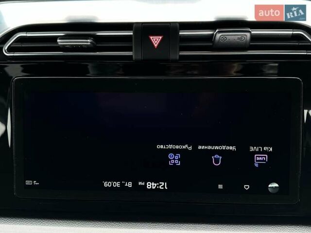Синій Кіа Niro, об'ємом двигуна 0 л та пробігом 65 тис. км за 23200 $, фото 64 на Automoto.ua