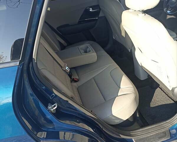 Синий Киа Niro, объемом двигателя 1.58 л и пробегом 98 тыс. км за 21500 $, фото 5 на Automoto.ua