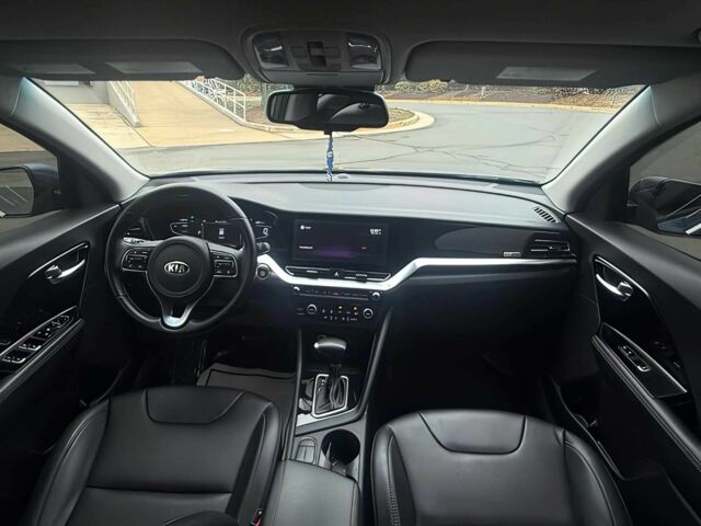 Синий Киа Niro, объемом двигателя 1.6 л и пробегом 12 тыс. км за 11000 $, фото 12 на Automoto.ua