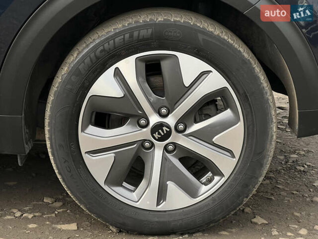 Синий Киа Niro, объемом двигателя 0 л и пробегом 77 тыс. км за 21606 $, фото 22 на Automoto.ua