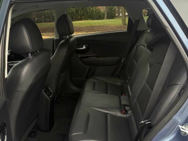 Синий Киа Niro, объемом двигателя 1.6 л и пробегом 16 тыс. км за 8100 $, фото 10 на Automoto.ua