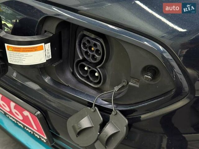 Синий Киа Niro, объемом двигателя 0 л и пробегом 130 тыс. км за 19037 $, фото 9 на Automoto.ua