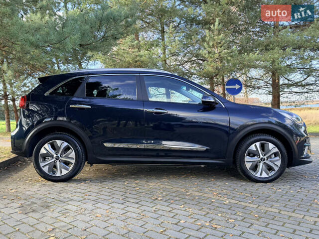 Синій Кіа Niro, об'ємом двигуна 0 л та пробігом 45 тис. км за 23400 $, фото 16 на Automoto.ua
