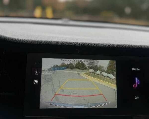 Синій Кіа Niro, об'ємом двигуна 1.6 л та пробігом 56 тис. км за 11300 $, фото 8 на Automoto.ua