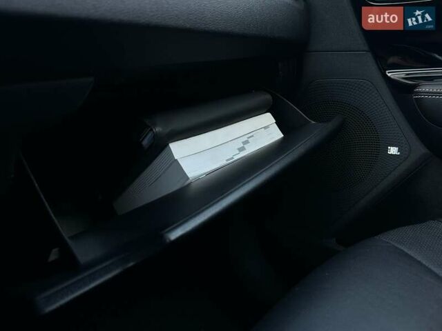 Синий Киа Niro, объемом двигателя 0 л и пробегом 53 тыс. км за 24900 $, фото 79 на Automoto.ua