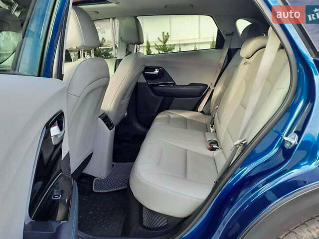Синий Киа Niro, объемом двигателя 1.58 л и пробегом 85 тыс. км за 16400 $, фото 23 на Automoto.ua
