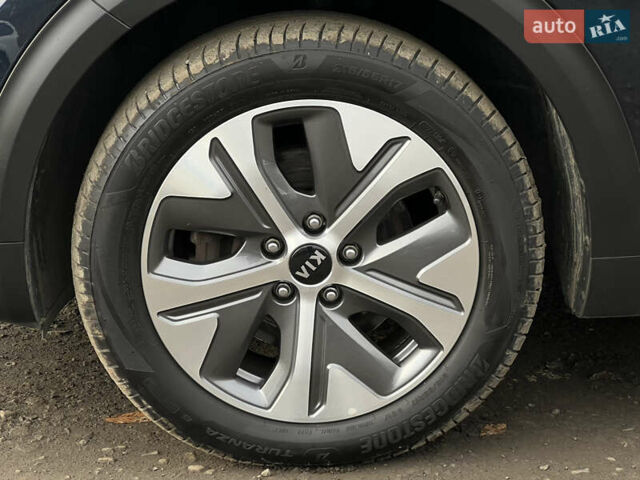 Синий Киа Niro, объемом двигателя 0 л и пробегом 77 тыс. км за 21606 $, фото 21 на Automoto.ua