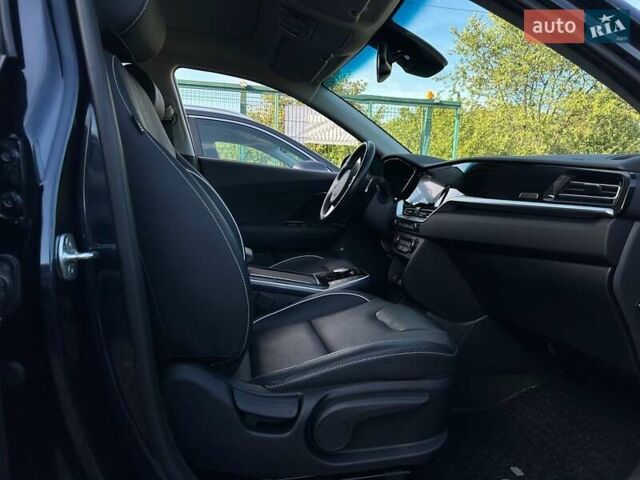 Синий Киа Niro, объемом двигателя 0 л и пробегом 53 тыс. км за 24900 $, фото 96 на Automoto.ua