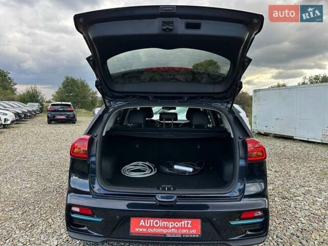 Синий Киа Niro, объемом двигателя 0 л и пробегом 75 тыс. км за 23200 $, фото 67 на Automoto.ua