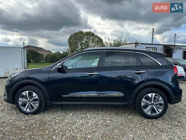 Синий Киа Niro, объемом двигателя 0 л и пробегом 75 тыс. км за 23200 $, фото 19 на Automoto.ua