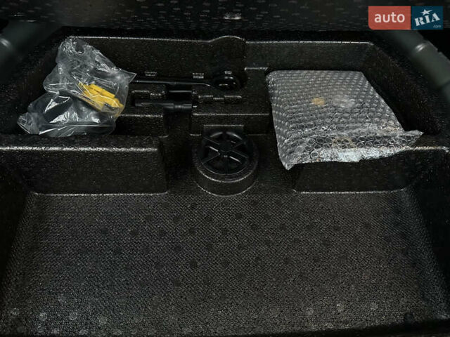 Синій Кіа Niro, об'ємом двигуна 0 л та пробігом 44 тис. км за 22700 $, фото 28 на Automoto.ua