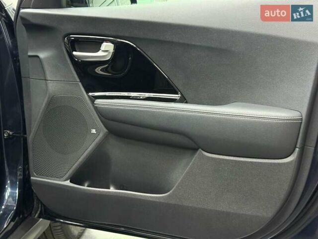 Синий Киа Niro, объемом двигателя 0 л и пробегом 130 тыс. км за 19037 $, фото 22 на Automoto.ua