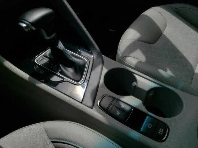 Синий Киа Niro, объемом двигателя 1.6 л и пробегом 24 тыс. км за 11900 $, фото 8 на Automoto.ua