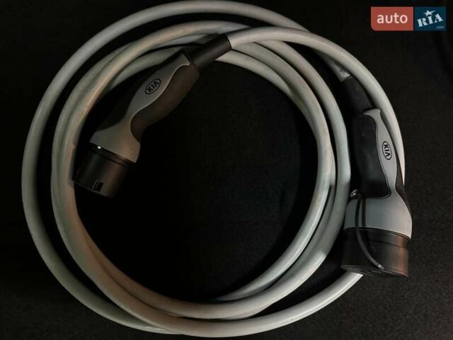 Синій Кіа Niro, об'ємом двигуна 0 л та пробігом 71 тис. км за 24900 $, фото 85 на Automoto.ua