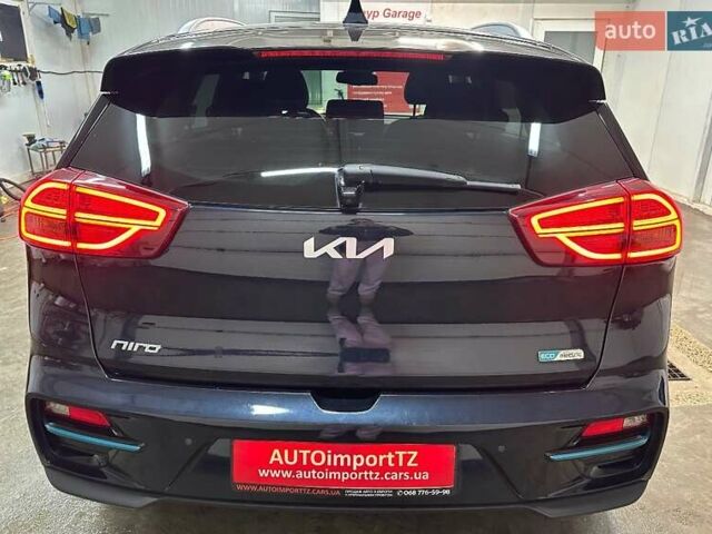 Синій Кіа Niro, об'ємом двигуна 0 л та пробігом 71 тис. км за 24900 $, фото 24 на Automoto.ua