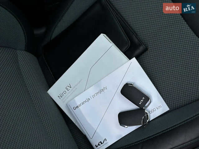 Синий Киа Niro, объемом двигателя 0 л и пробегом 44 тыс. км за 21700 $, фото 56 на Automoto.ua