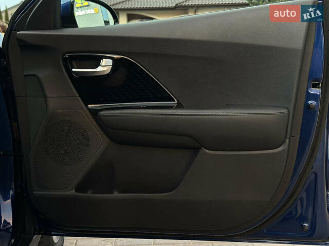 Синий Киа Niro, объемом двигателя 0 л и пробегом 108 тыс. км за 19400 $, фото 51 на Automoto.ua