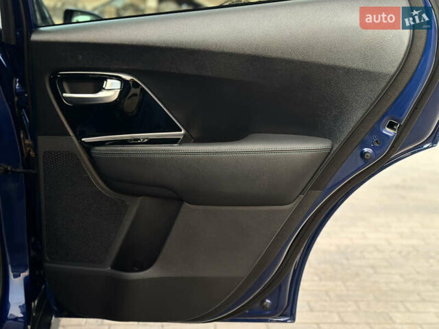 Синий Киа Niro, объемом двигателя 0 л и пробегом 108 тыс. км за 19400 $, фото 40 на Automoto.ua