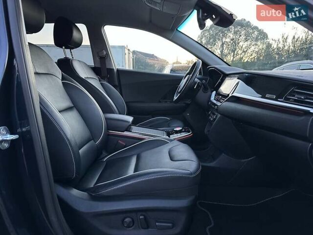 Синий Киа Niro, объемом двигателя 0 л и пробегом 96 тыс. км за 22900 $, фото 91 на Automoto.ua