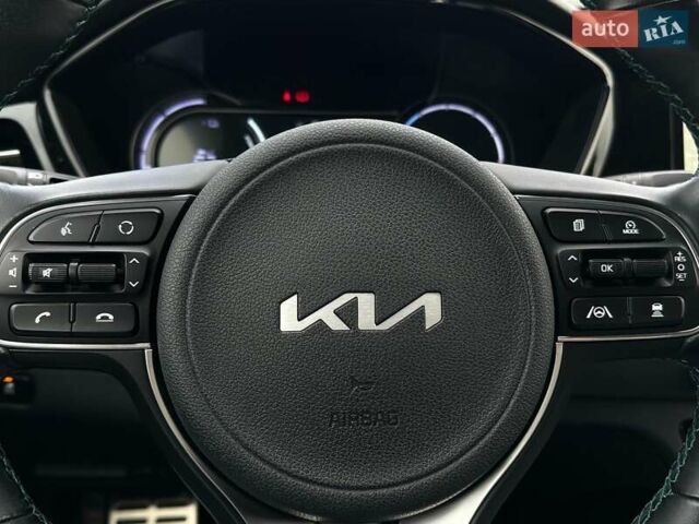 Синій Кіа Niro, об'ємом двигуна 0 л та пробігом 71 тис. км за 24900 $, фото 45 на Automoto.ua