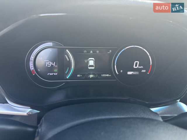 Синий Киа Niro, объемом двигателя 0 л и пробегом 120 тыс. км за 19300 $, фото 6 на Automoto.ua