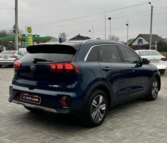 Синий Киа Niro, объемом двигателя 1.6 л и пробегом 68 тыс. км за 19500 $, фото 3 на Automoto.ua