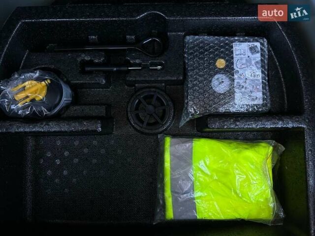 Синий Киа Niro, объемом двигателя 0 л и пробегом 53 тыс. км за 24900 $, фото 93 на Automoto.ua