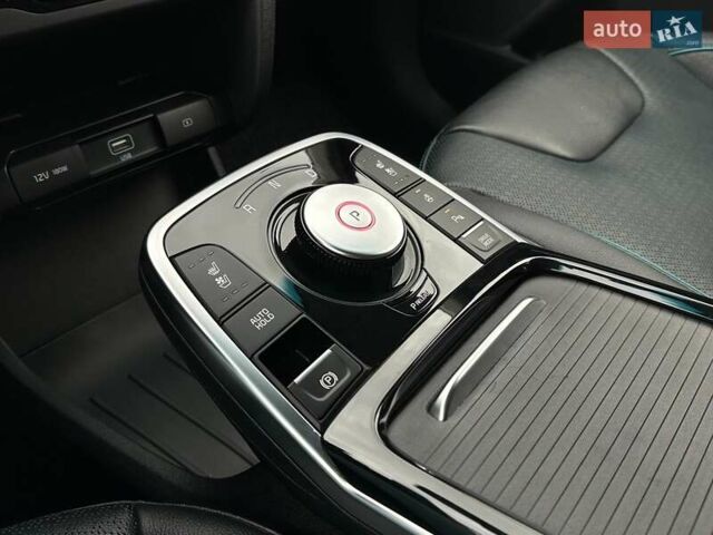 Синій Кіа Niro, об'ємом двигуна 0 л та пробігом 71 тис. км за 24900 $, фото 68 на Automoto.ua