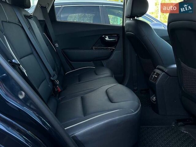 Синий Киа Niro, объемом двигателя 0 л и пробегом 53 тыс. км за 24900 $, фото 94 на Automoto.ua