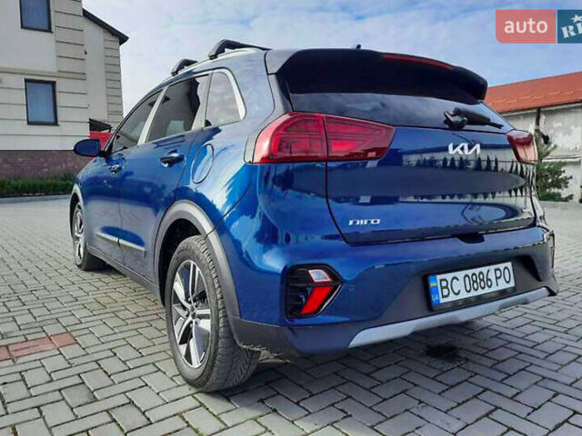 Синий Киа Niro, объемом двигателя 1.58 л и пробегом 85 тыс. км за 16400 $, фото 4 на Automoto.ua