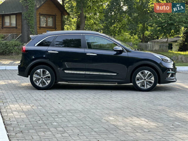 Синій Кіа Niro, об'ємом двигуна 0 л та пробігом 54 тис. км за 20900 $, фото 18 на Automoto.ua