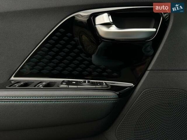 Синій Кіа Niro, об'ємом двигуна 0 л та пробігом 71 тис. км за 24900 $, фото 3 на Automoto.ua