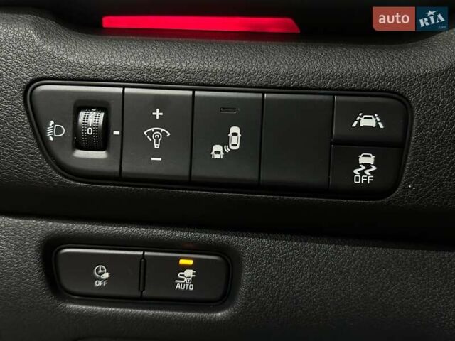 Синій Кіа Niro, об'ємом двигуна 0 л та пробігом 71 тис. км за 24900 $, фото 42 на Automoto.ua