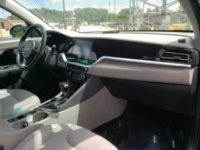 Синий Киа Niro, объемом двигателя 1.6 л и пробегом 24 тыс. км за 11900 $, фото 6 на Automoto.ua