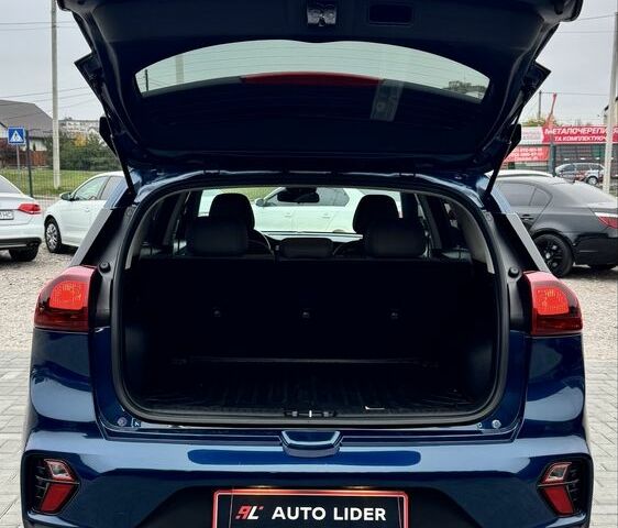 Синий Киа Niro, объемом двигателя 1.6 л и пробегом 68 тыс. км за 19500 $, фото 5 на Automoto.ua