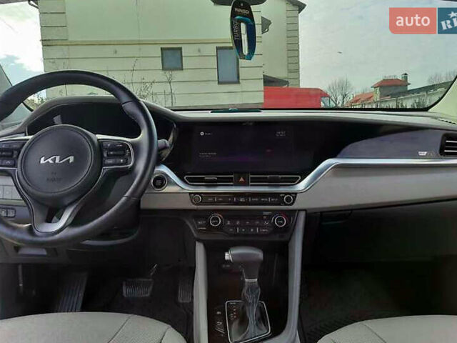 Синий Киа Niro, объемом двигателя 1.58 л и пробегом 85 тыс. км за 16400 $, фото 26 на Automoto.ua
