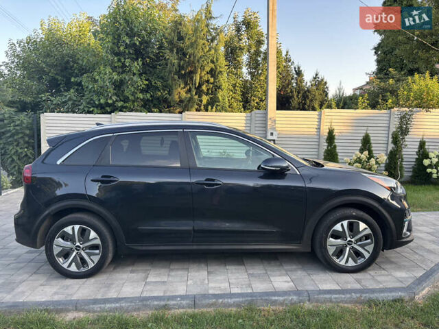 Синий Киа Niro, объемом двигателя 0 л и пробегом 120 тыс. км за 19800 $, фото 2 на Automoto.ua