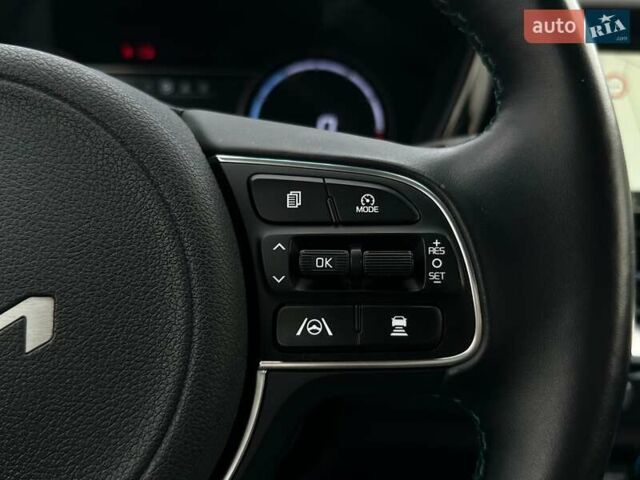 Синій Кіа Niro, об'ємом двигуна 0 л та пробігом 71 тис. км за 24900 $, фото 47 на Automoto.ua