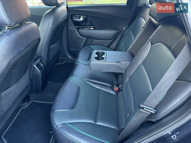Синий Киа Niro, объемом двигателя 0 л и пробегом 95 тыс. км за 21100 $, фото 16 на Automoto.ua