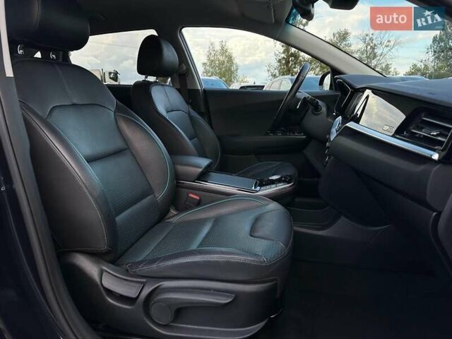 Синий Киа Niro, объемом двигателя 0 л и пробегом 75 тыс. км за 23200 $, фото 75 на Automoto.ua