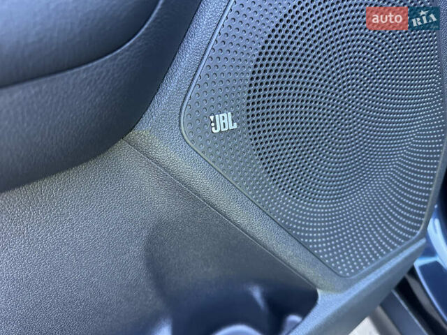 Синий Киа Niro, объемом двигателя 0 л и пробегом 95 тыс. км за 21100 $, фото 40 на Automoto.ua