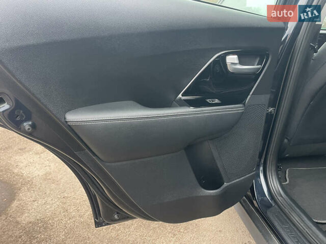 Синий Киа Niro, объемом двигателя 0 л и пробегом 95 тыс. км за 17900 $, фото 16 на Automoto.ua