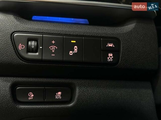 Синій Кіа Niro, об'ємом двигуна 0 л та пробігом 65 тис. км за 23200 $, фото 48 на Automoto.ua