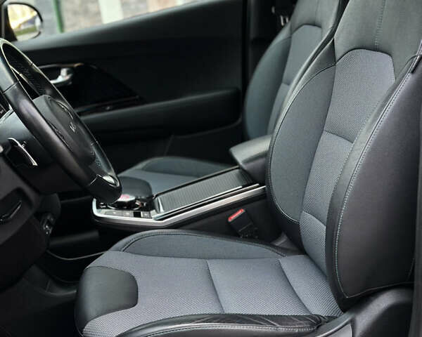 Синій Кіа Niro, об'ємом двигуна 0 л та пробігом 44 тис. км за 22700 $, фото 36 на Automoto.ua