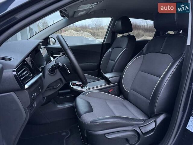 Синій Кіа Niro, об'ємом двигуна 0 л та пробігом 114 тис. км за 16999 $, фото 30 на Automoto.ua